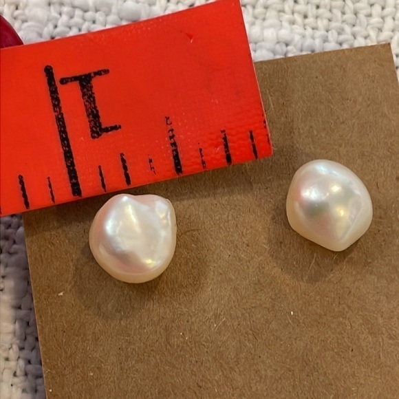 Large natural pearl sterling silver short post sterling silver earrings - Picture 5 of 6
